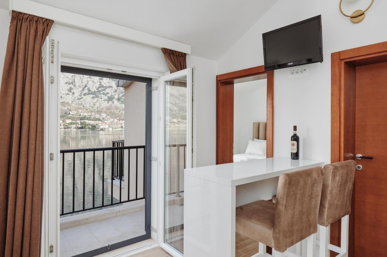 Apartments Rozer Kotor Buitenkant foto