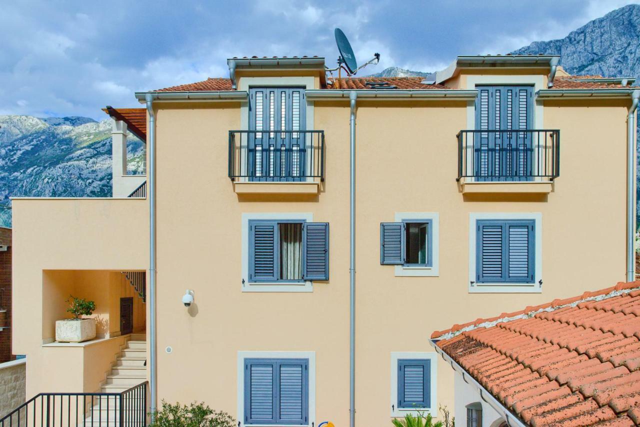 Apartments Rozer Kotor Buitenkant foto